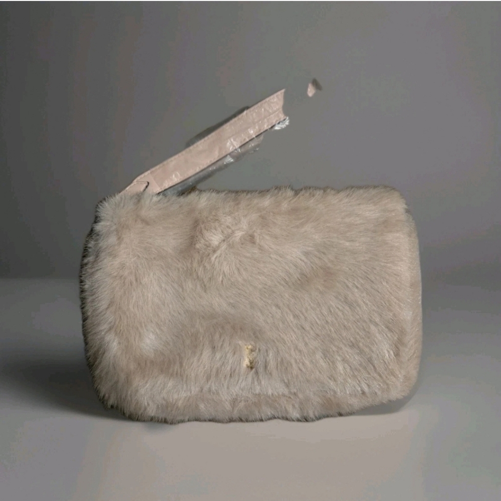 Victoria's Secret Blush Pink Faux Fur Tech Wallet Wristlet Phone Clutch Gift NWT
